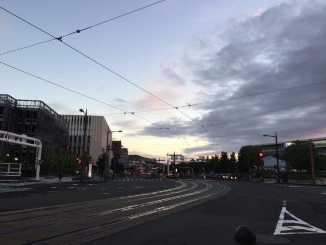 路面電車のある風景